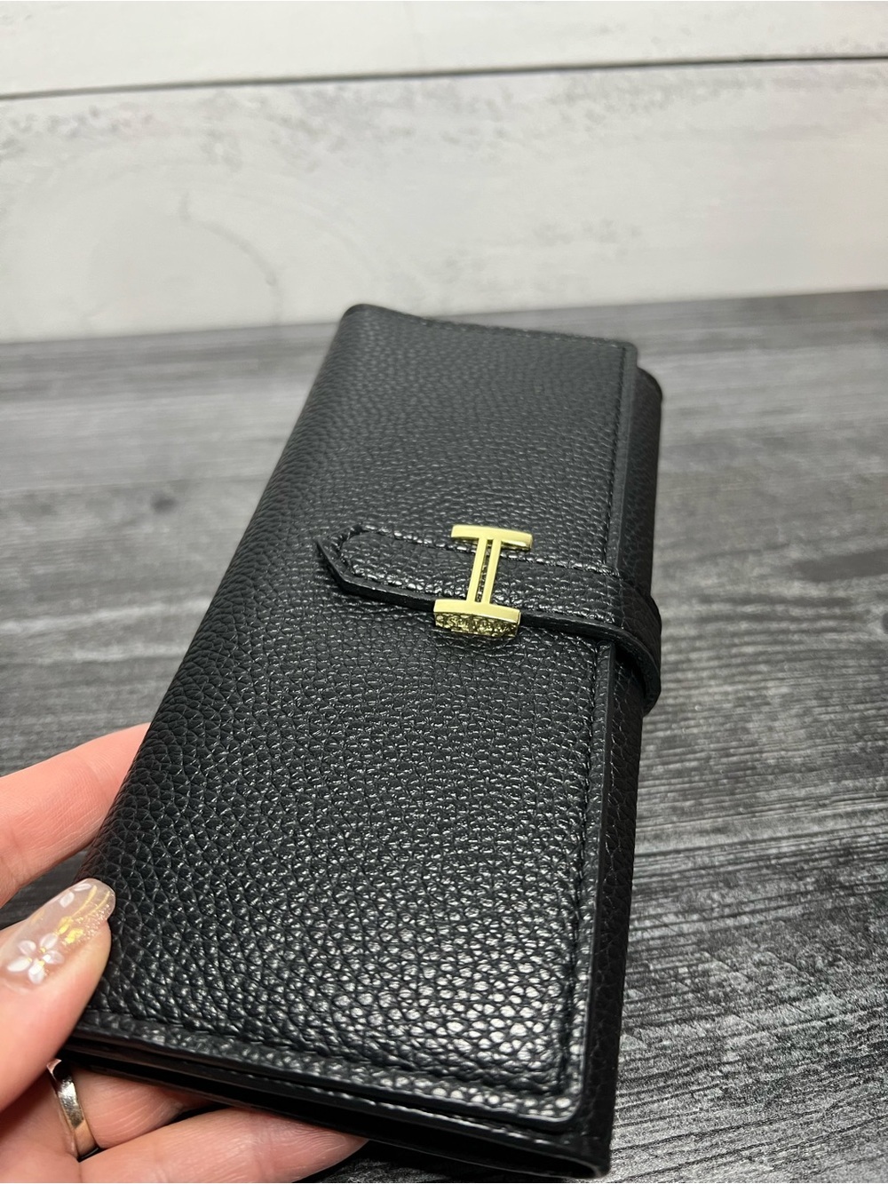 “H” Black Leather Continental Wallet with Gold Hardware - Picture 5 of 5